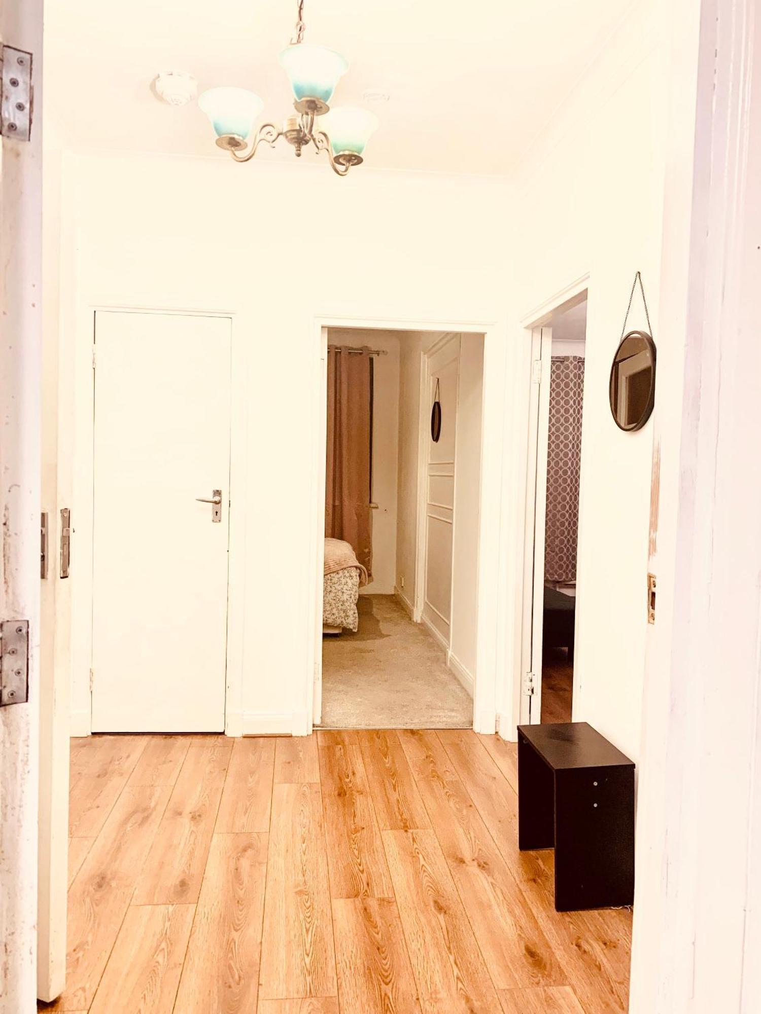 Cosy 2 Bedroom Apartment In Swiss Cottage. Londýn Exteriér fotografie