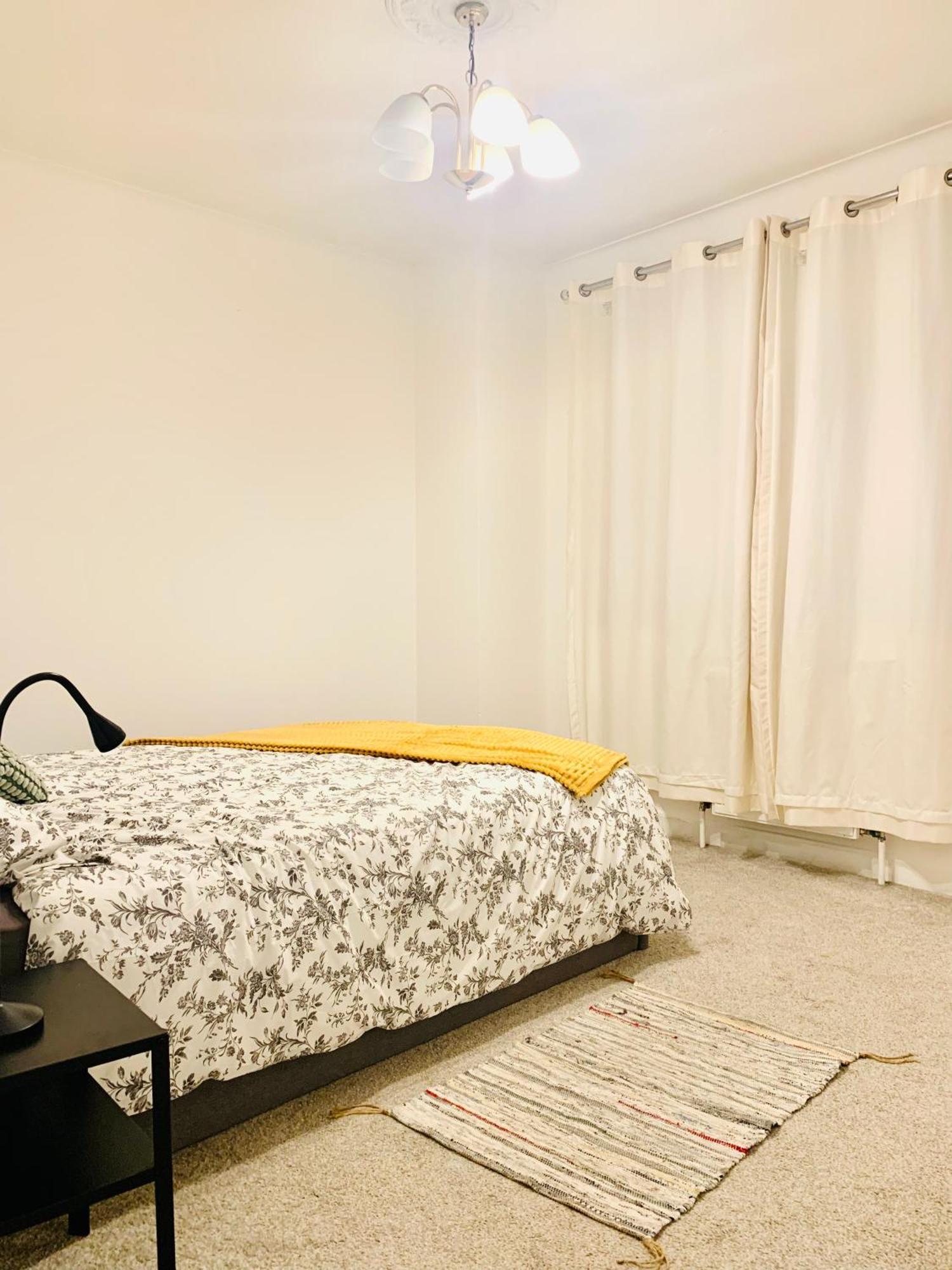 Cosy 2 Bedroom Apartment In Swiss Cottage. Londýn Exteriér fotografie
