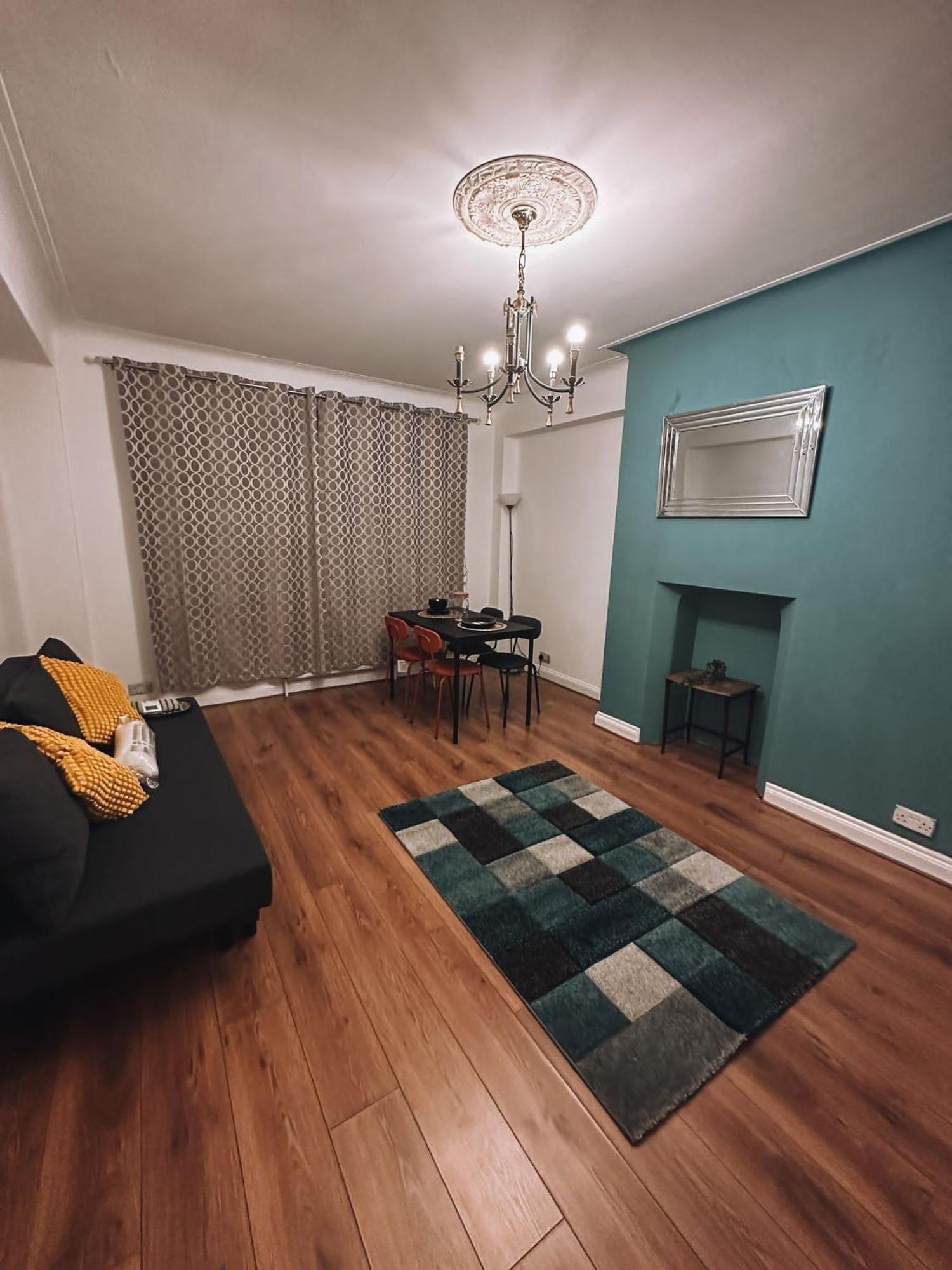Cosy 2 Bedroom Apartment In Swiss Cottage. Londýn Exteriér fotografie